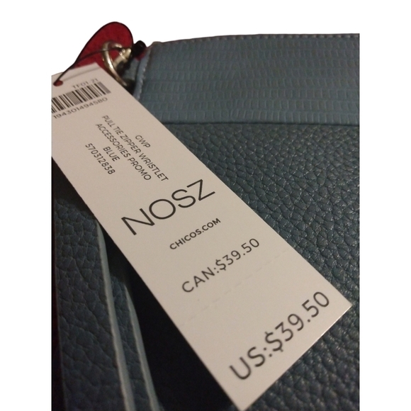 Chico's Periwinkle Blue NWT Zipper Top NOSZ Wristlet 8.5 X 5 - Picture 7 of 10